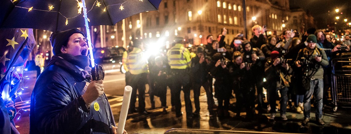 Brysselpodden diskuterar hyra av gatudemonstranter. På bilden demonstrationer för EU i London.