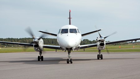 Riksutställningar och Brottsoffermyndigheten var de två myndigheter som hade högst koldioxidutsläpp per anställd för korta flygresor (under 50 mil) förra året. Det vill säga flygresor som anses vara enklast att ersätta med tåg.