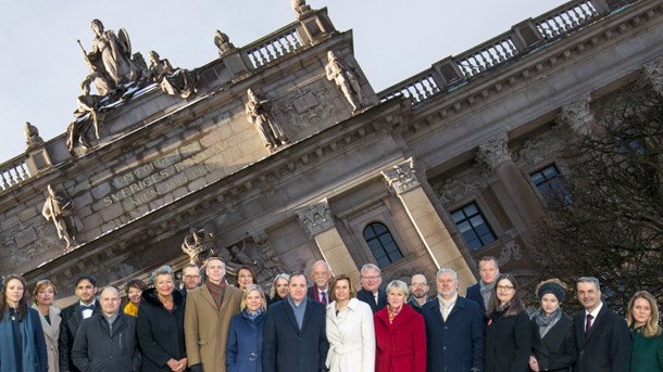 Ministrars löner borde leda