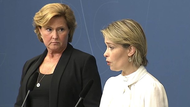 Bild från förra årets presskonferens då Maria Hemström-Hemmingsson fick ta över Försäkringskassan.