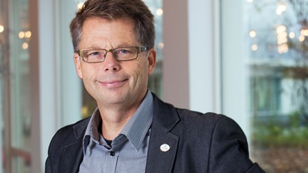 Leif Denneberg, generaldirektör vid Jordbruksverket, har uppmanat Vattenmyndigheterna att låta regeringen ta ställning till hur vattendirektivets mål ska vägas mot övriga samhällsmål.