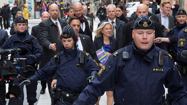 Klockan 12.30 är det dags för finansminister Magdalena Anderssons (S) årliga budgetpromenad.