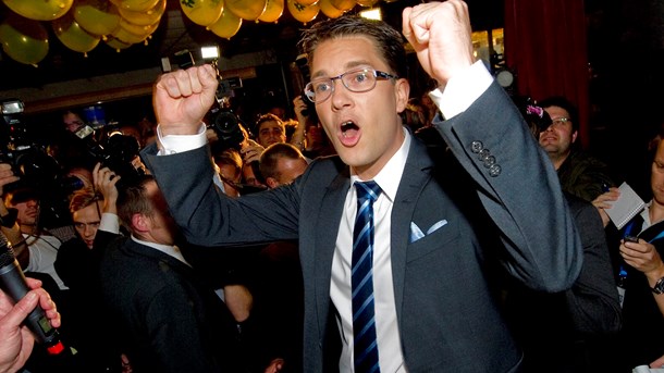 Valnatten 2010. Förutom partiledaren Jimmie Åkesson har nästan samtliga SD-ledamöter i den ursprungliga riksdagsgruppen tappat försvunnit eller tappat inflytande.