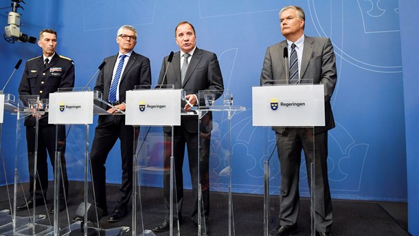 Överbefälhavare Micael Bydén, dåvarande Säpo-chefen Anders Thornberg, statsminister Stefan Löfven och Transportstyrelsens gd Jonas Bjelfvenstam på en pressträff efter it-skandalen.