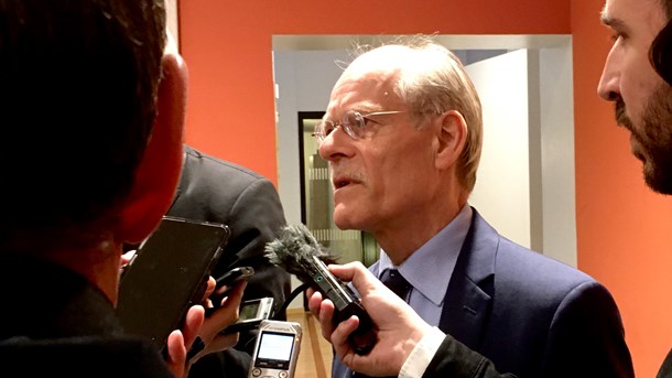 Riksbankschef Stefan Ingves möter journalister i riksdagen efter utfrågning i finansutskottet.