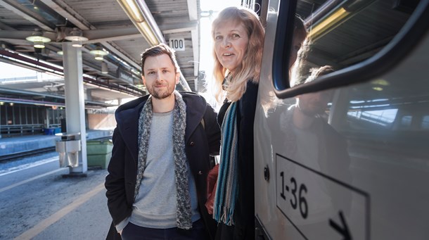 Susanna Elfors och Andreas Sidkvist är grundare av Tågsemestergruppen på facebook och får Naturvårdsverkets pris Årets inspiratörer. 