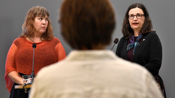 Utredaren Linda Eskilsson (MP) och utbildningsminister Anna Ekström (S) vid presentationen av utredningen.