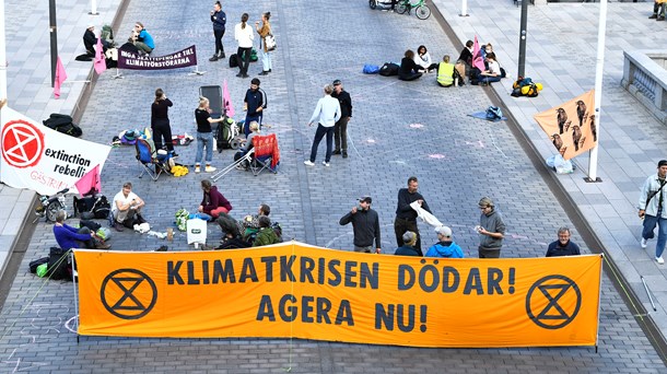 Överblick: Svensk BNP rekordlåg och klimataktivister blockerade Stockholmstrafik