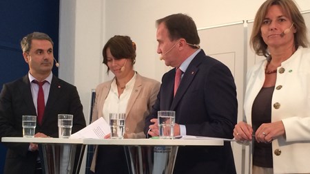 Energiminister Ibrahim Baylan, klimat- och miljöminister Åsa Romson, statsminister Stefan Löfven och biståndsminister Isabella Lövin vid en pressträff i Frihamnen i Stockholm om klimatet.