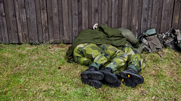 Två flugor i en smäll. Försvarsmakten ska få en svalare sommarbyxa som dessutom är mer miljövänlig.