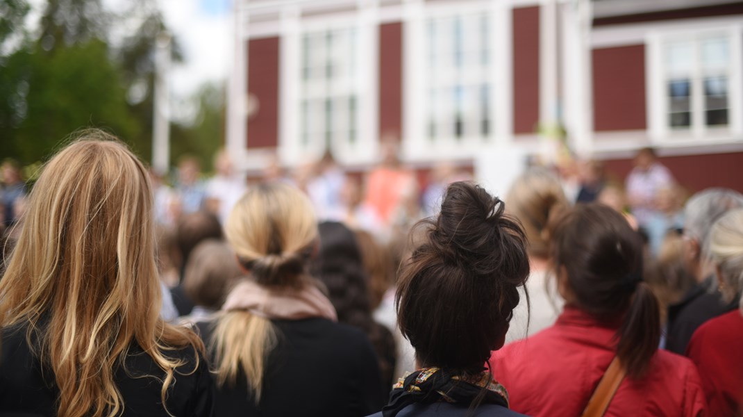 ”Det är bra att frågan om att flickor och ungdomar försvinner under sommarloven nu äntligen debatteras men det är beklagligt att vi inte kommit längre i att verkligen stoppa den här typ av misshandel.”