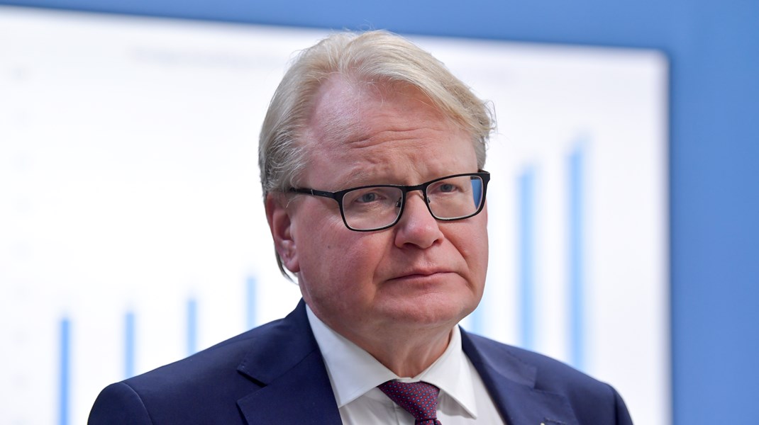 Överblick: KU:s coronagranskning klar och Hultqvist frågas ut om budgetmiss