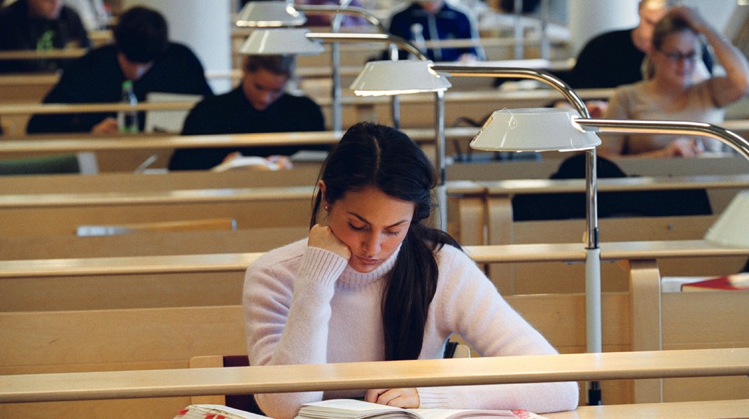 ”Om vi ställs att välja mellan studieavgifter eller en underfinansierad utbildning måste det entydiga svaret vara: Varken eller.”