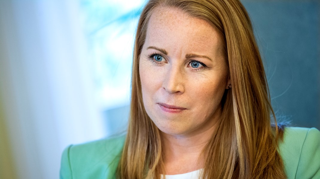 Annie Lööf (C) vill ta bort räntegolvet som skatten på ISK-konton baseras på så att räntan kan gå under 1,25 procent. 