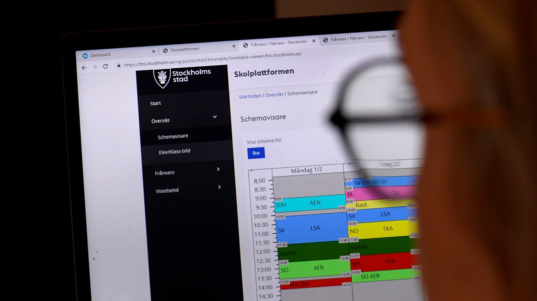 ”När en grupp engagerade föräldrar i Stockholm ledsnade på att skolplattformen inte fungerade bra och snabbt skapade en lösning möttes de inte av kommunens tacksamhet, utan av fientlighet, polisanmälningar och förbud för lärare att använda den.”