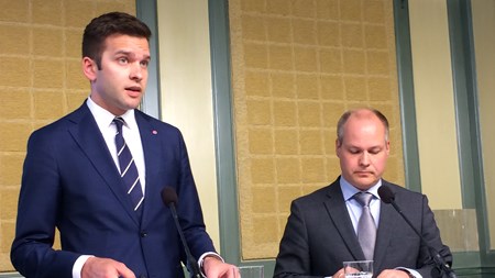 Det är inte ett stort antal utredningar som kommer att lämnas över till sjukvårdsminister Gabriel Wikström (S) under året som kommer, men flera som kan skapa politisk debatt. Och redan i februari lämnar utredningen om surrogatmödraskap sitt slutbetänkande – till justiteminister Morgan Johansson.