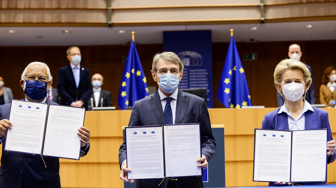 Portugals premiärminister Antonio Costa, Europaparlamentets ordförande David Sassoli och EU-kommissionens ordförande Ursula von der Leyen vid underteckningsceremonin för att officiellt lansera ”Konferensen om Europas framtid”.