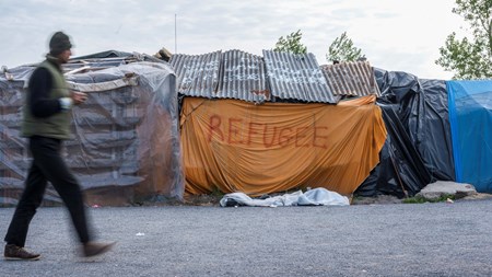 För att hitta boenden till de många ensamkommande flyktingbarn som kommer till Sverige har regeringen gett Statens
institutionsstyrelse (SiS) i uppdrag att utreda hur 1 000 nya
platser kan tillhandahållas. 