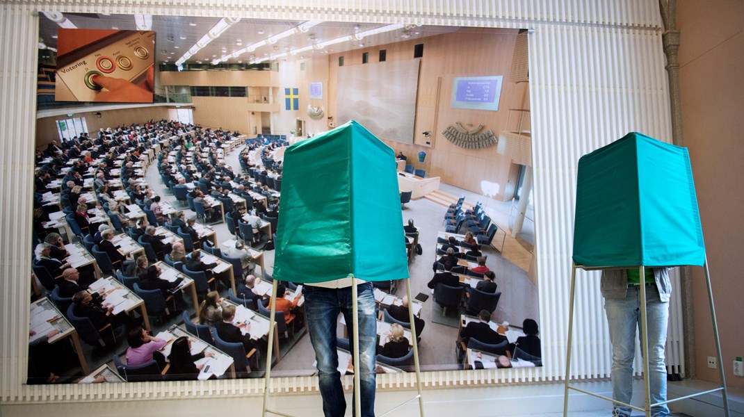 Rösträttsåldern sänktes senast år 1974. Nu vill flera partier och ungdomsorganisationer att 16 år blir den nya åldersgränsen.