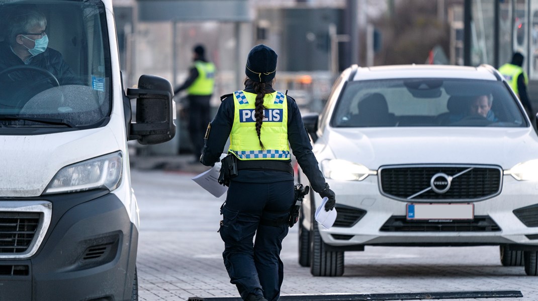 Hög tid att avskaffa gränskontrollerna mellan Sverige och Danmark