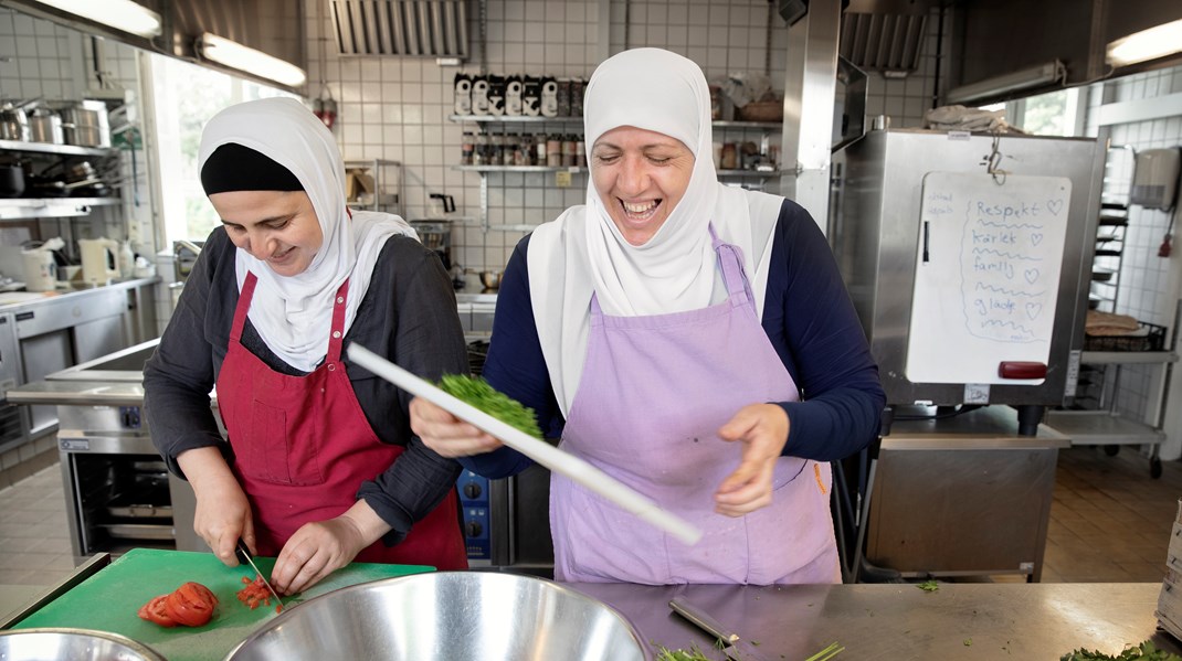 Det tar lång tid för utrikesfödda kvinnor att komma in på arbetsmarknaden, visar en ny rapport. Yalla Trappan är ett arbetsintegrerande socialt företag och kvinnokooperativ som har har funnits i Malmö sedan 2010.