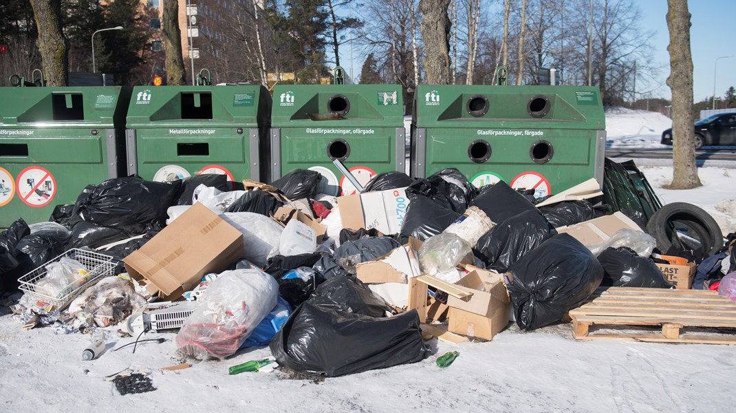 Återvinningsstationerna ska få annan utformning när sorteringen nära fastigheter ska förbättras.