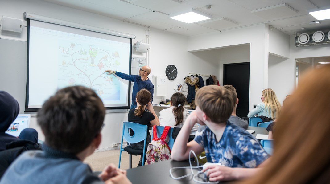 Både störst underskott och störst överskott av ämneslärare 