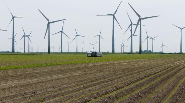 En av utmaningarna rör att dra gränsen mellan olika verksamheter.

”Vad händer om du vill låna pengar och bedriver både jordbruk och energiproduktion?”