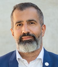 Alireza Akhondi (C).