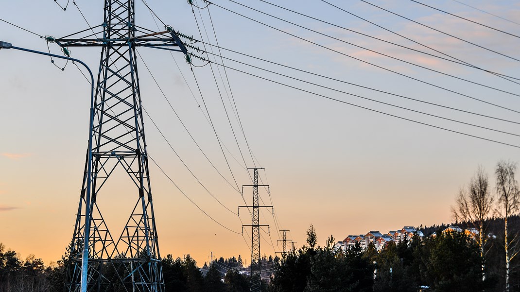 Vi hade helst sett att energiskatten på el slopas under vintermånaderna, skriver KD i sin följdmotion.