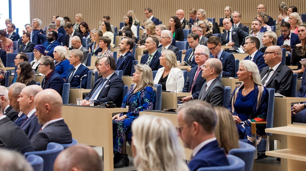 Det blir tätare i bänkraderna i plenisalen framöver.