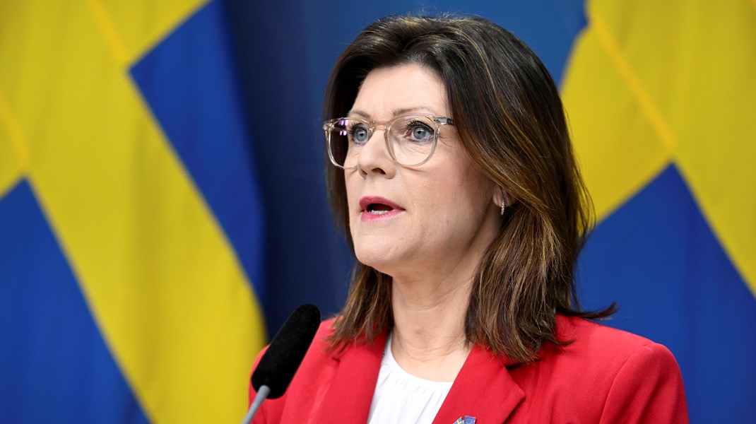 Arbetsmarknadsminister Eva Nordmark (S) håller en pressträff där två uppdrag till Migrationsverket och Arbetsförmedlingen för ett kontrollerat flyktingmottagande presenteras.