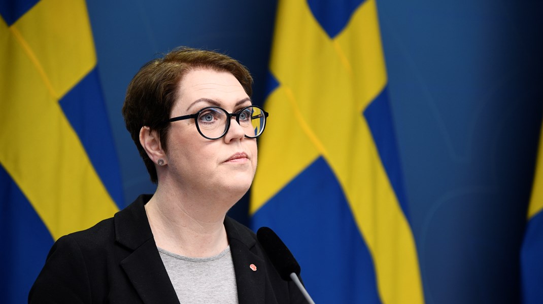 ”Socialminister Hallengren talar gärna om jämlik vård. Men på vilket sätt är det jämlik vård att neka sjuka effektiva och livsavgörande läkemedel?”