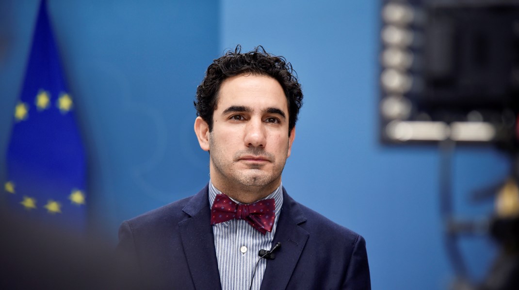 FUB påpekade tidigt för socialförsäkringsminister Ardalan Shekarabi (S) att positiva effekter för privatekonomin kunde utebli trots höjning av sjuk- och aktivitetsersättningen, skriver debattörerna. 