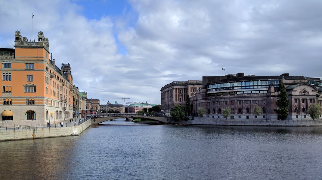 Gles närvaro när (S) bjöd in partierna till möte om vapenexport