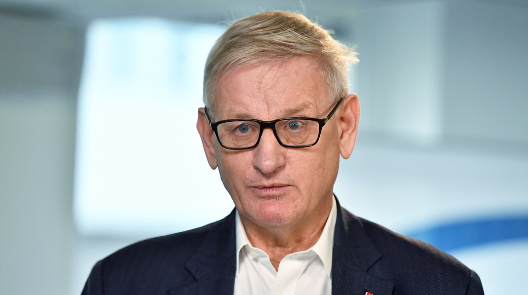 Carl Bildt uppmanar Danmark att gå med i EU:s försvarssamarbete