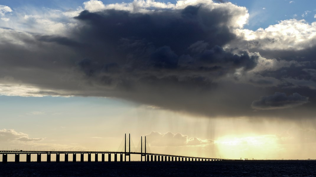 Att endast ha en fast förbindelse mellan Sverige och Danmark gör Sverige sårbart, och i det läge landet och Europa nu befinner sig i är det viktigt att ytterligare en förbindelse byggs, skriver debattören.