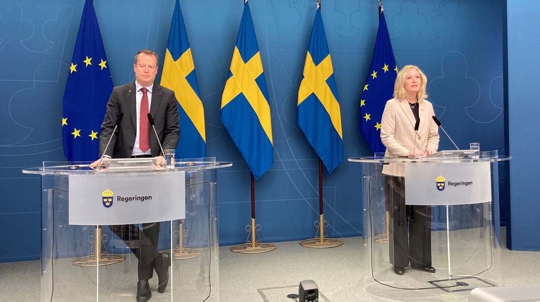 Ministrarna Anders Ygeman och Jeanette Gustafsdotter presenterade nyligen de demokratikriterier som regeringen vill ska gälla för civilsamhälle och trossamfund.  