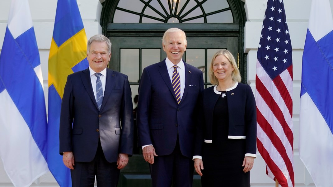 USA:s president Joe Biden gav den 19 maj Finlands president Sauli Niinistö och Sveriges statsministerMagdalena Andersson USA:s fulla stöd till finskt och svenskt Nato-medlemskap.