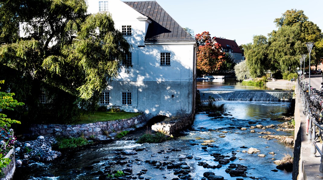 Det kommunala bolaget Uppsala Vatten tar emot Uppsalas avloppsvatten vid Kungsängsverket, där det renas innan det släpps ut i Fyrisån. 