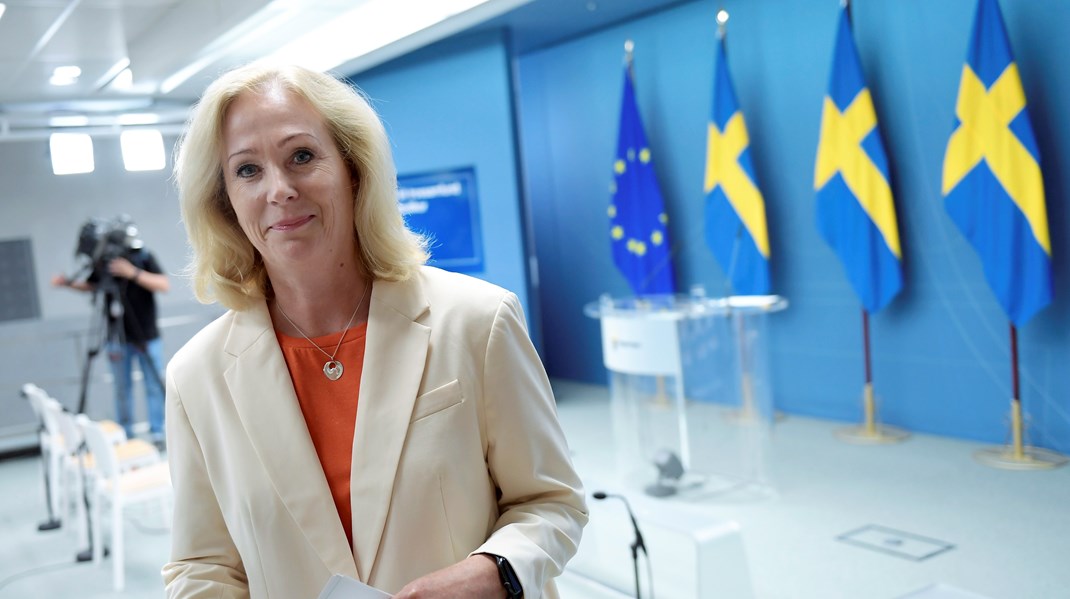 SST får i uppdrag av regeringen att undervisa trossamfunden i demokrati