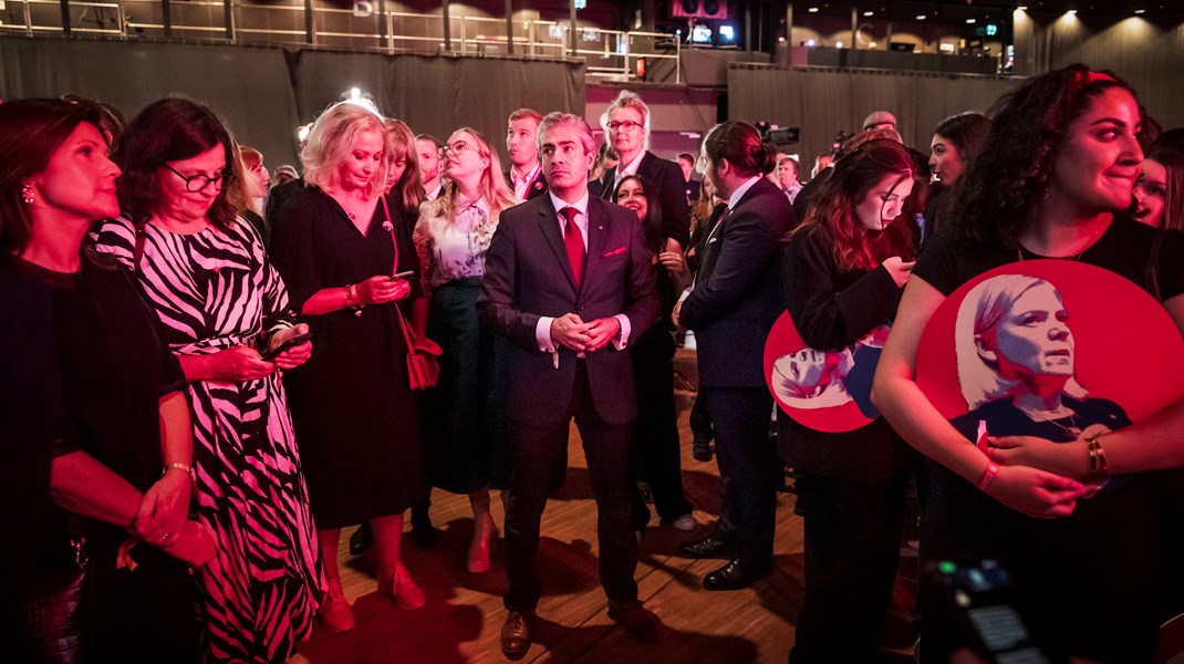 Energiminister Khashayar Farmanbar (S) på Socialdemokraternas valvaka.