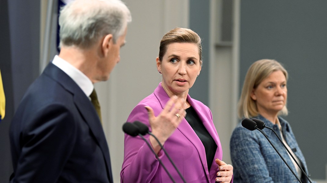 Fr v Norges statsminister Jonas Gahr Støre, Danmarks statsminister Mette Frederiksen, Sveriges statsminister Magdalena Andersson.