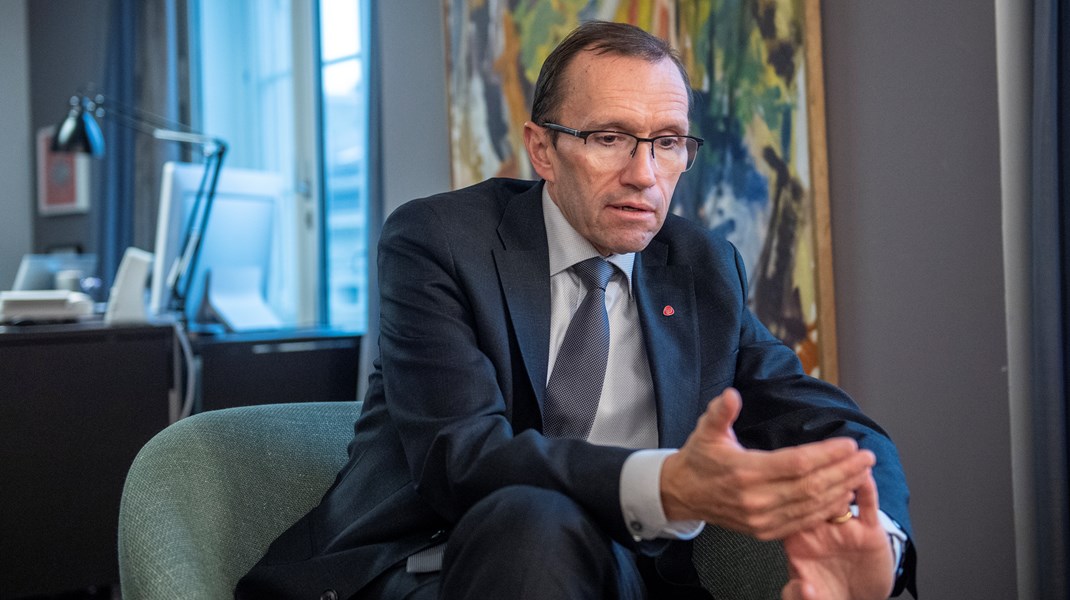 Norges klimat- och miljöminister Espen Barh Eide anser inte att klimat och energi ska föras samman under samma departement. 