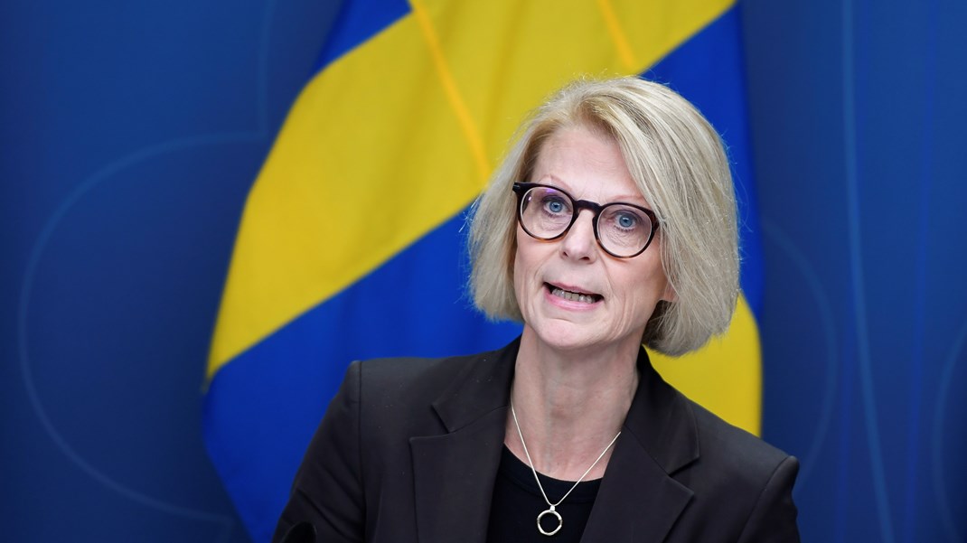 Finansminister Elisabeth Svantesson (M) måste lämna besked om elektronikskatten.