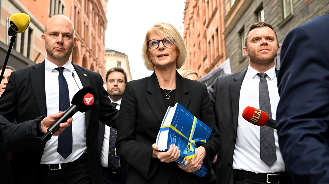 Finansminister Elisabeth Svantesson (M) lyckades inte överraska Havs- och vattenmyndighetens generaldirektör Jakob Granit. Minskningen av anslaget till miljöövervakning följer helt och hållet det som S-regeringen aviserade förra året, påpekar han.