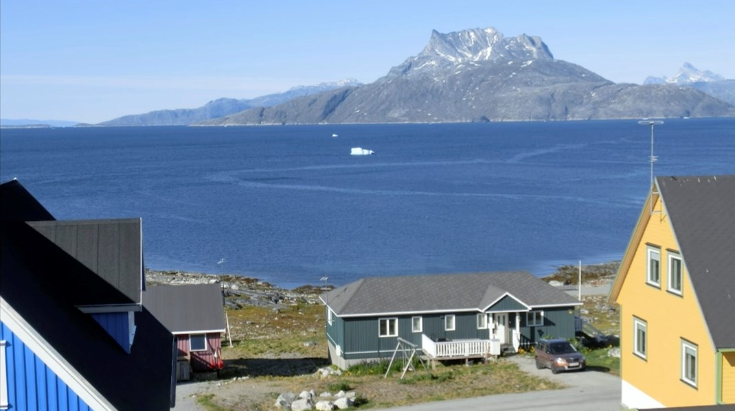 Nuuk, Grönland. Både Grönland och Färöarna har hög grad av självstyre från Danmark, men självstyret omfattar inte utrikes- och säkerhetspolitiken.