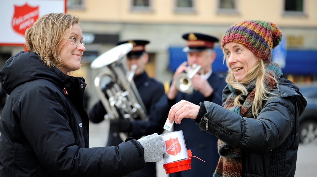 Skattereduktionen är ett sätt att stimulera privata givare att hjälpa Frälsningsarmén och andra att hålla grytan kokande. (Arkivbild) 