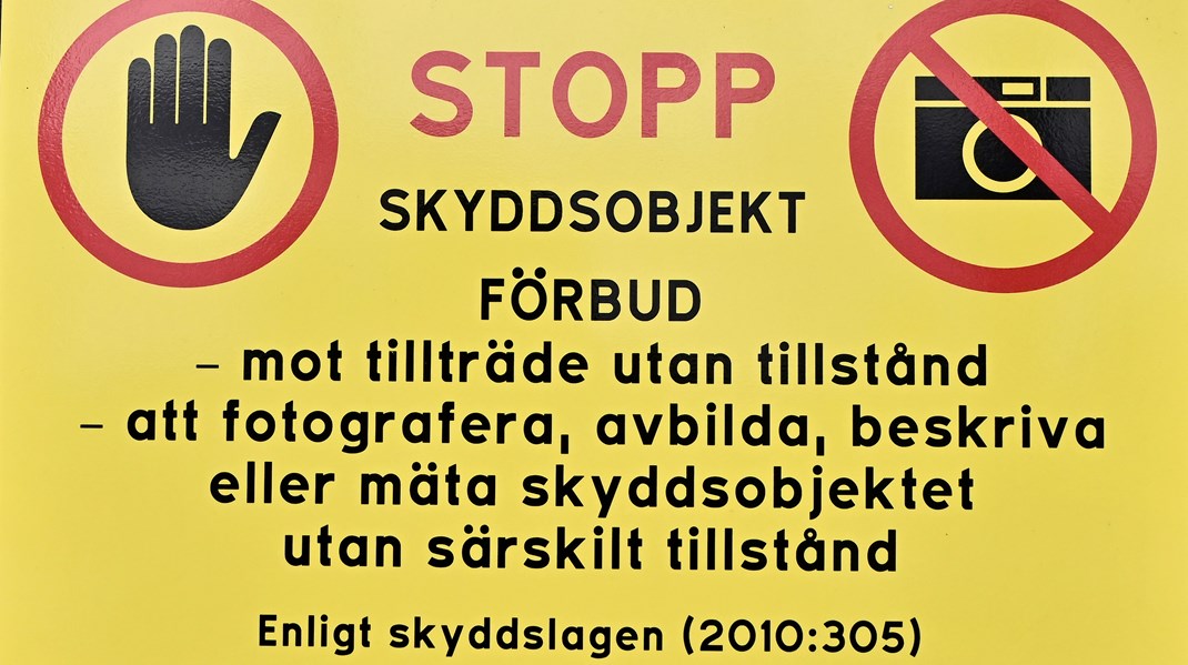 I en krigssituation kommer Polismyndigheten inte att räcka till för bevakningen av de skyddsobjekt som utgör totalförsvaret, menar debattörerna.