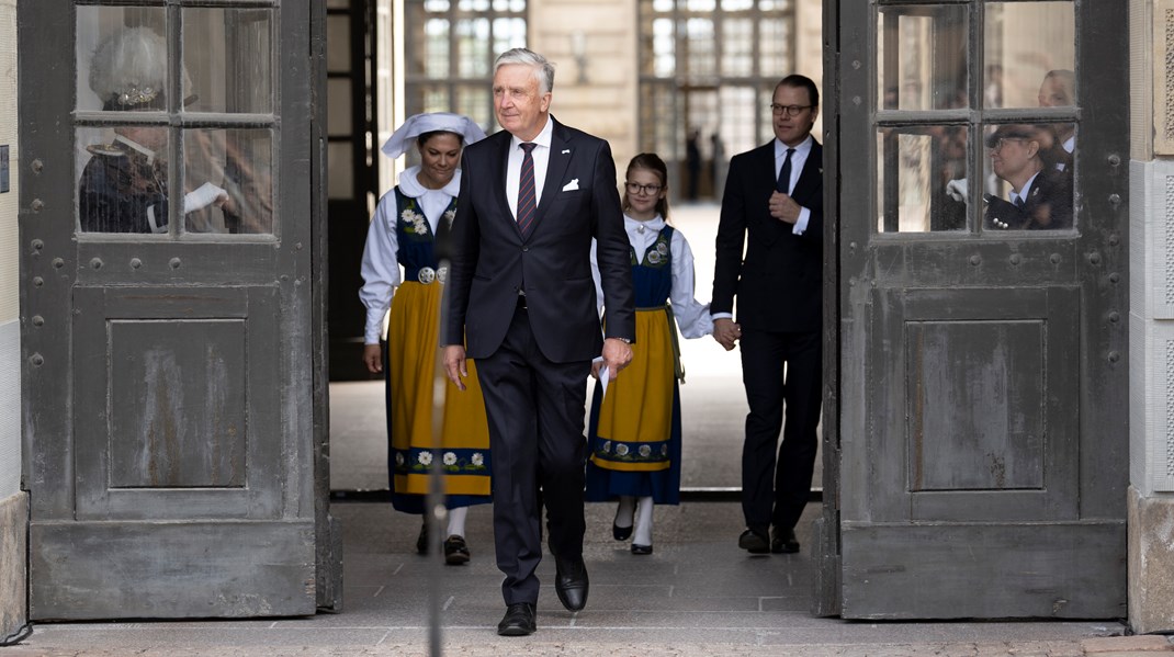 Fredrik Wersäll är sedan 2018 riksmarskalk. Här tillsammans med kronprinsessan Victoria och familj på nationaldagen i somras.